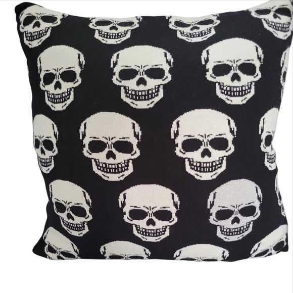 Mortar And Bone Throw Pillows Skulls Halloween 20"×20" soft knit Goth - Picture 1 of 6